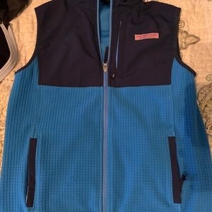 Soft boys Vineyard Vines blue/navy vest size L